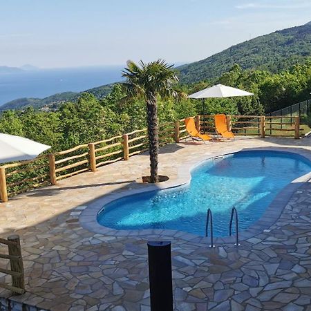 Villa Bora Moscenicka Draga Bed&Breakfast Мошценице Екстериор снимка