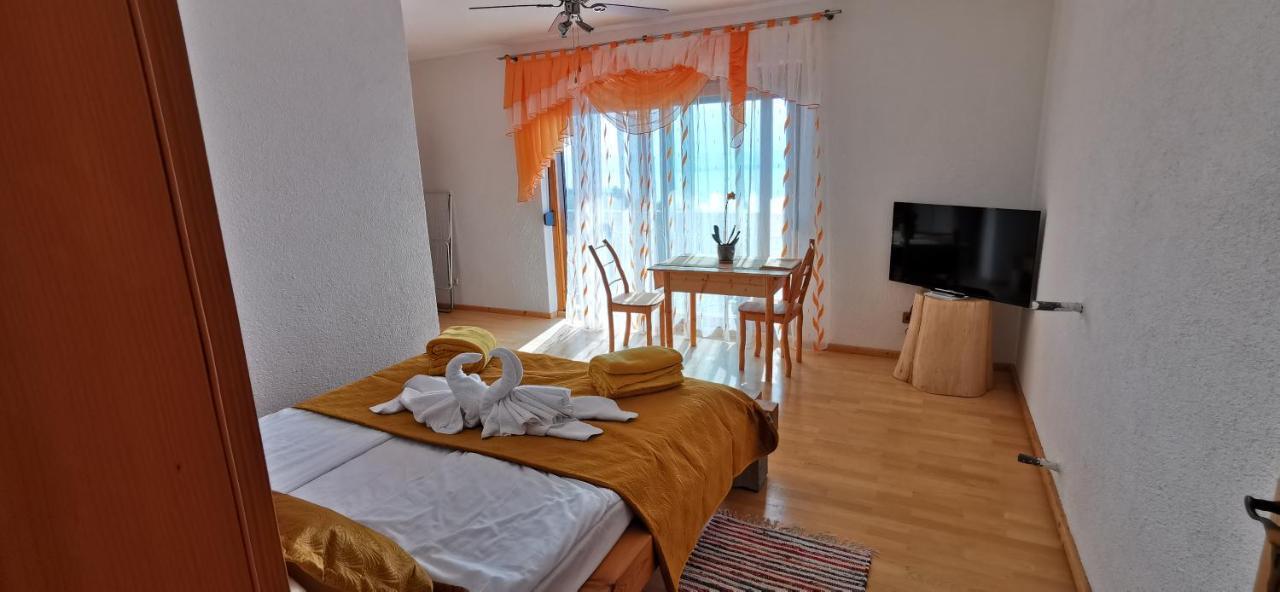 Villa Bora Moscenicka Draga Bed&Breakfast Мошценице Екстериор снимка